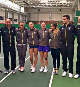 Slovenke kljub porazu v polfinalu