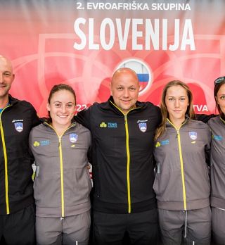 Slovenska ženska teniška reprezentanca gre v Litvo po napredovanje v pokalu Fed