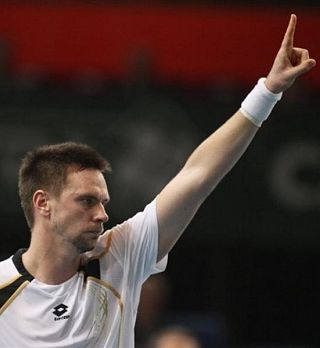 Soderling ohranja upanje na London!; Čilić ugnal Verdasca!