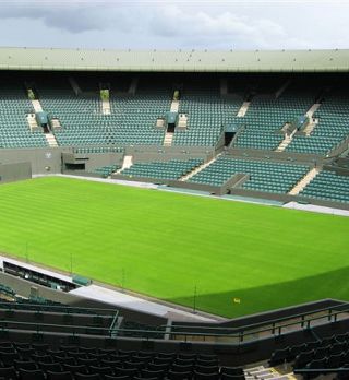 Test wimbledonske strehe že v maju