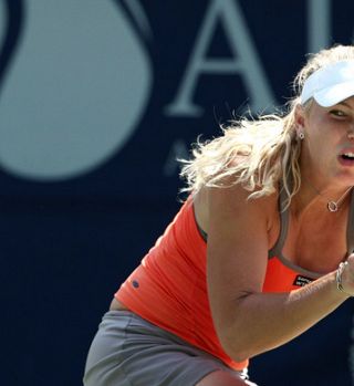 Prva nosilka Wozniacki v polfinalu Tokija
