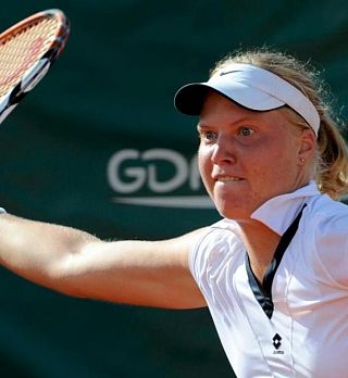 Lahki zmagi za Mašo Zec Peškirič in Dalilo Jakupovič!