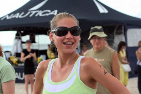 FOTO: Ana Kurnikova je svoje telo in diamantni prstan kazala tudi na triatlonu v Miamiju