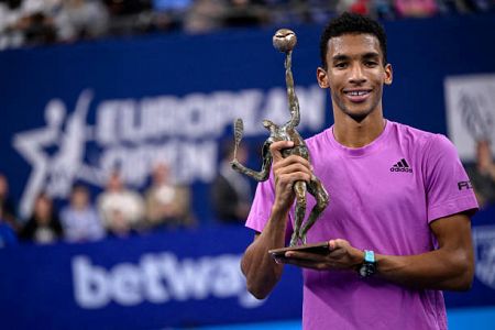 Auger Aliassime dobil finale s Kordo v Antwerpnu