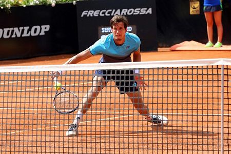 Bedene z veliko muke izločil povabljenca na Sardiniji