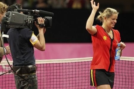 Po Heninovi se je poškodovala še Clijstersova!