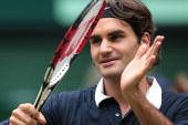 Roger Federer presenetil z izborom na pesku