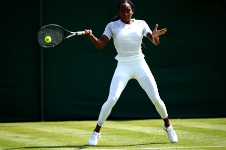 Senzacionalna Cori Gauff zaustavljena na 'Manic Monday', izgubila tudi Bartyjeva