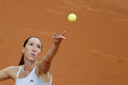 Janković in Dementijeva v četrtfinale Stuttgarta