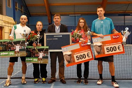 1. memorial Borisa Breskvarja v roke Roku Jarcu in Zali Dovnik
