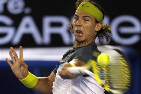 Murray bi bil rad dlje časa na vročini, Rafa oddal le štiri igre