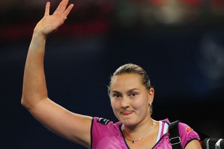 Pet Rusinj v četrtfinalu Pekinga! Adijo tudi Serena Williams!