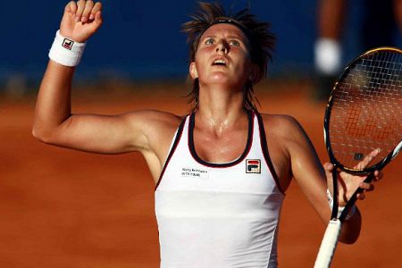 Ekspresna zmaga Polone Hercog v 1. krogu Miamija!