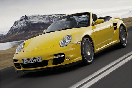 Napad na Porsche 911 in številko 1 v Stuttgartu