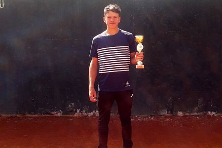 Maj Premzl je bil finalist mladinskega ITF turnirja v Širokem Brijegu