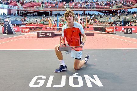 Rubljov suvereno do lovorike v Gijonu