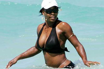 Serena Williams premagala sestro Venus Williams in zadržala 1. mesto na WTA lestvici!