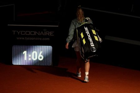 Caroline Wozniacki ustavljena v Stuttgartu!